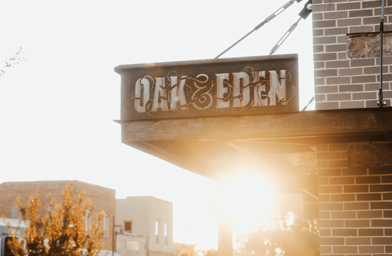 Lincoln: Best American Made Whiskey – Oak and Eden.